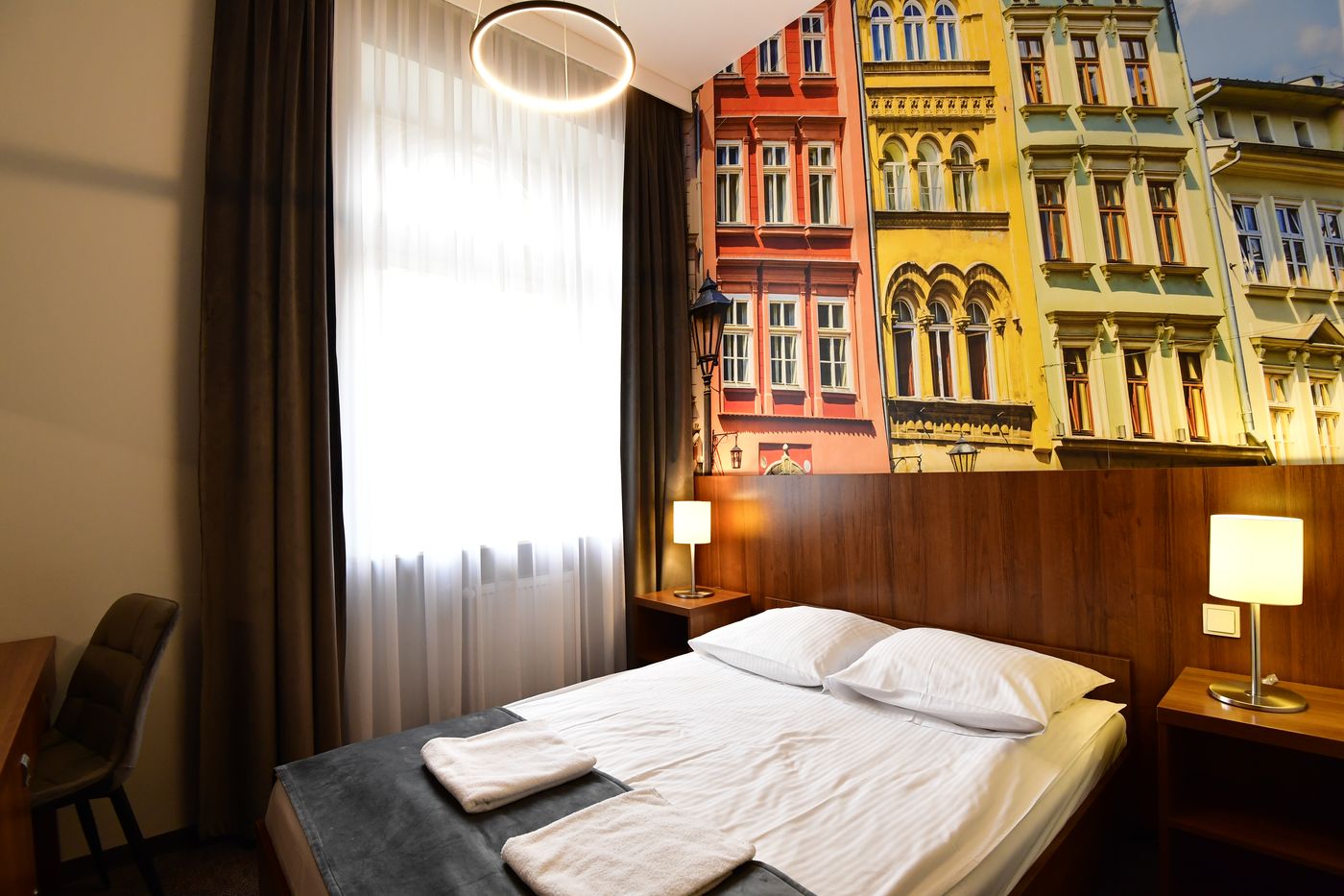 DOWNTOWN KRAKOW-Poland-KRAKOW-Room-5