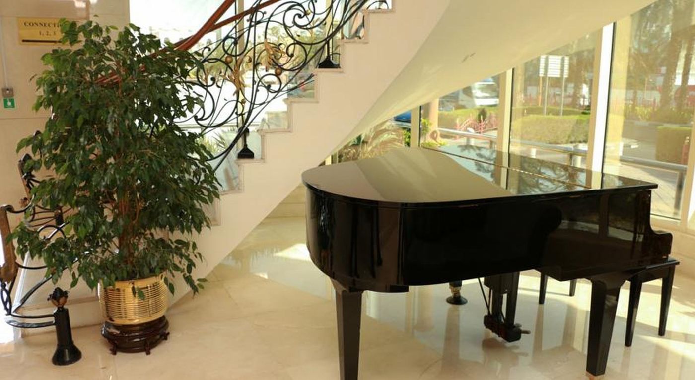 Grand-Excelsior-Deira-Hotel-Lobby-49