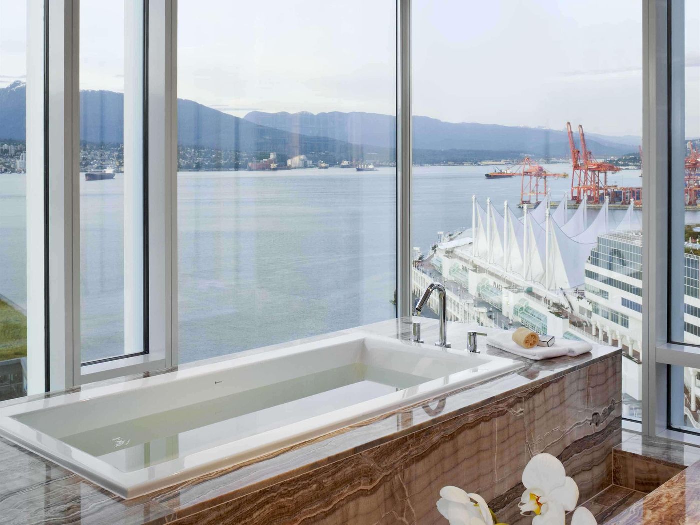 Fairmont-Pacific-Rim-Room-89