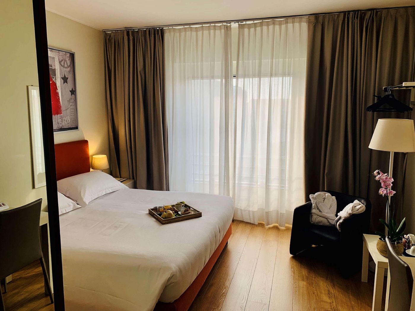 Hotel-Blaise---Francis-Room-19