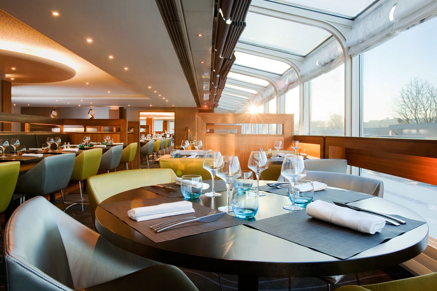 Novotel-Paris-Tour-Eiffel-Restaurant-61