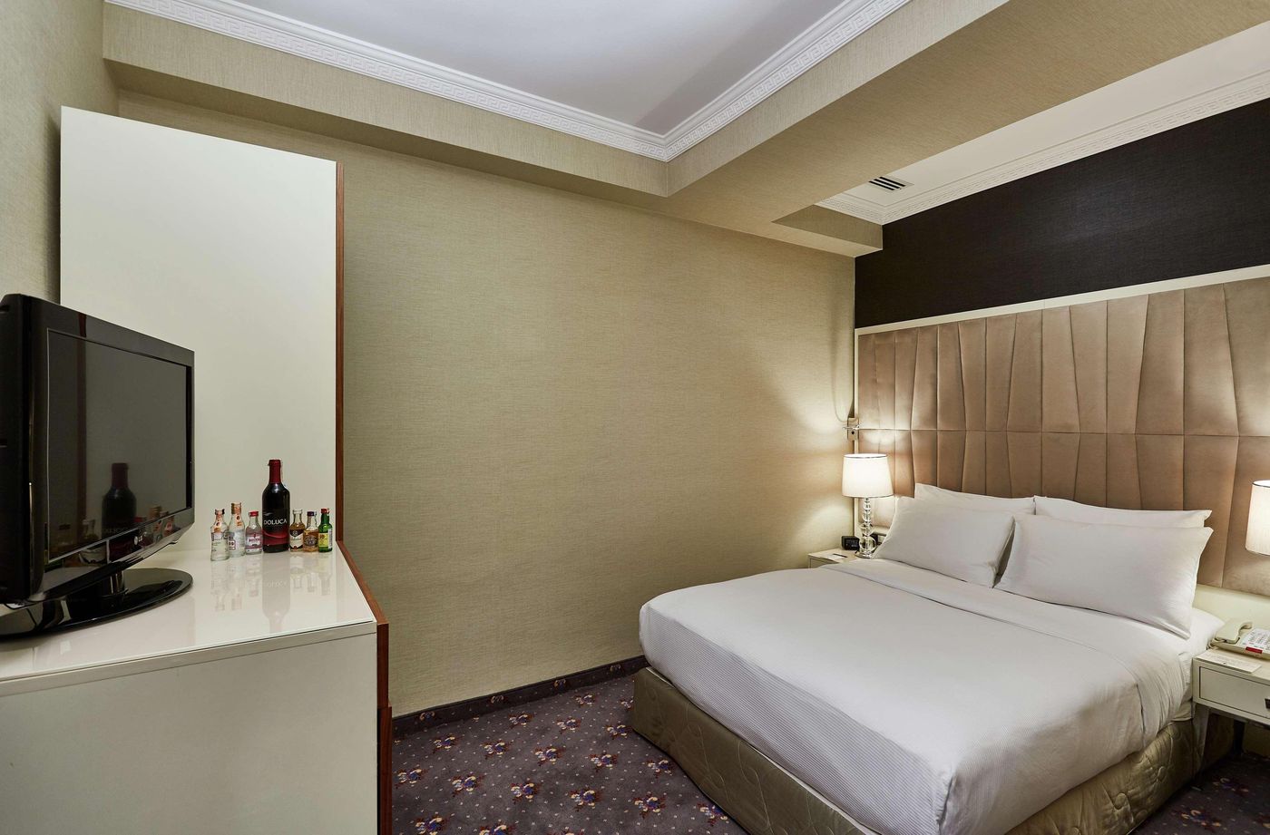 DoubleTree-By-Hilton-Izmir-Alsancak-Room-29