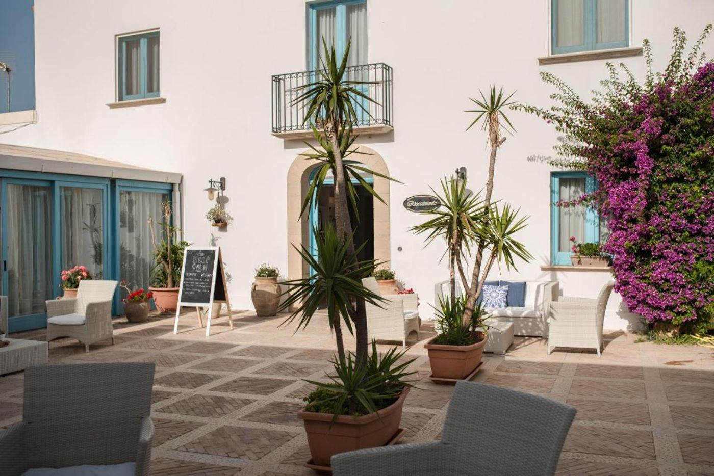 Relais-Antiche-Saline-Lobby-2