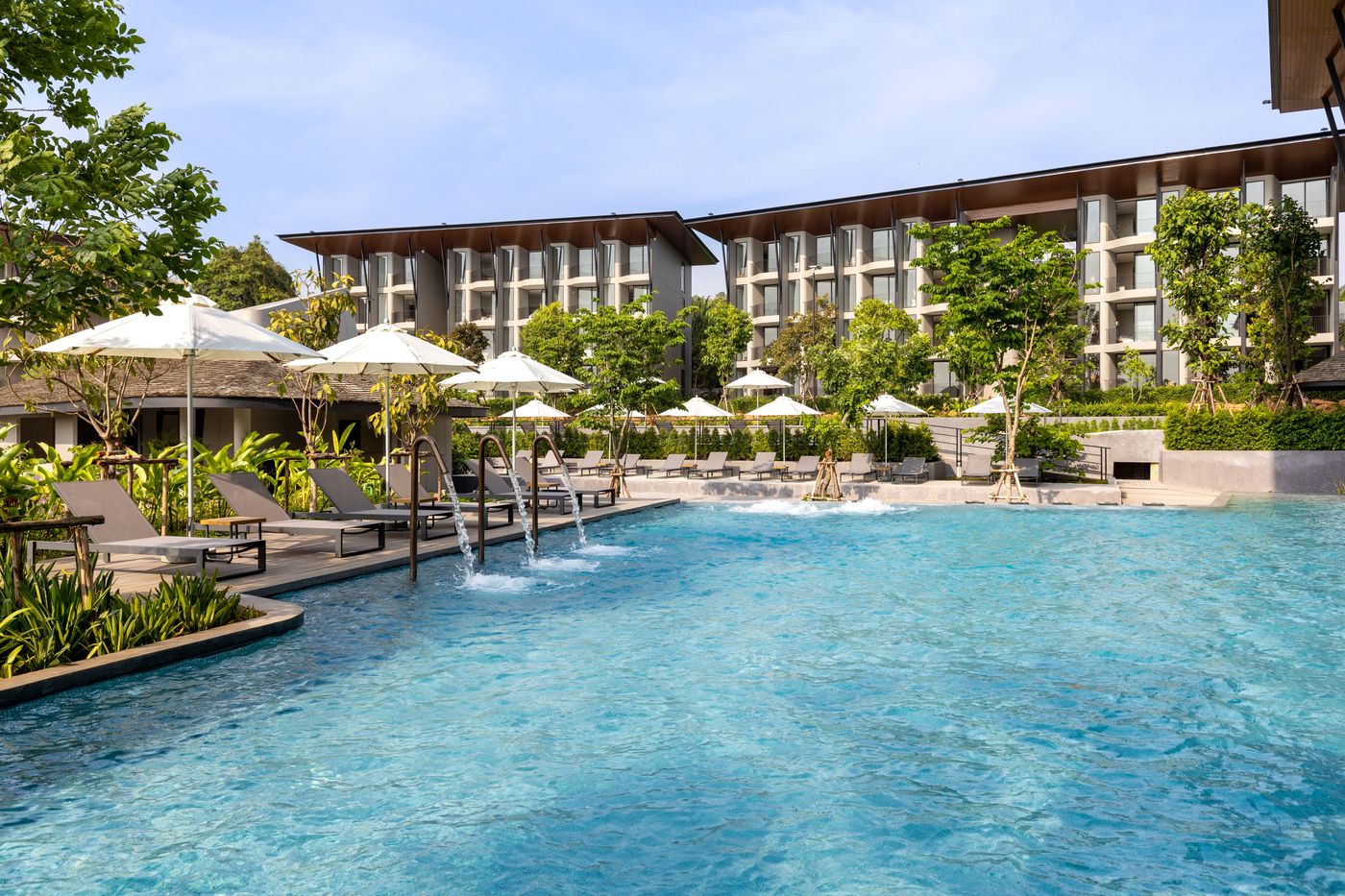 Varana-Krabi-Hotel-Pool-2