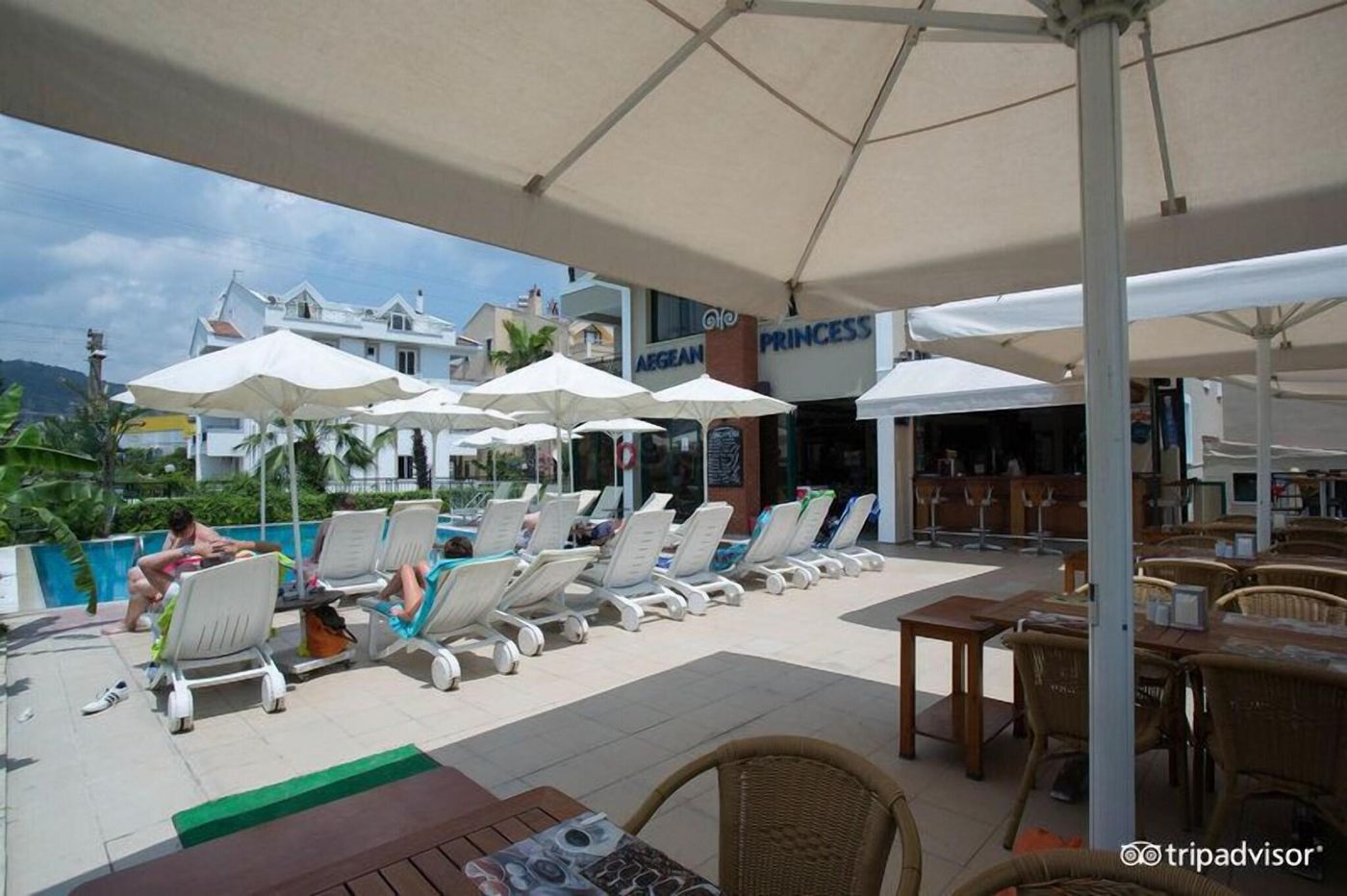 Aegean-Princess-Lobby-36