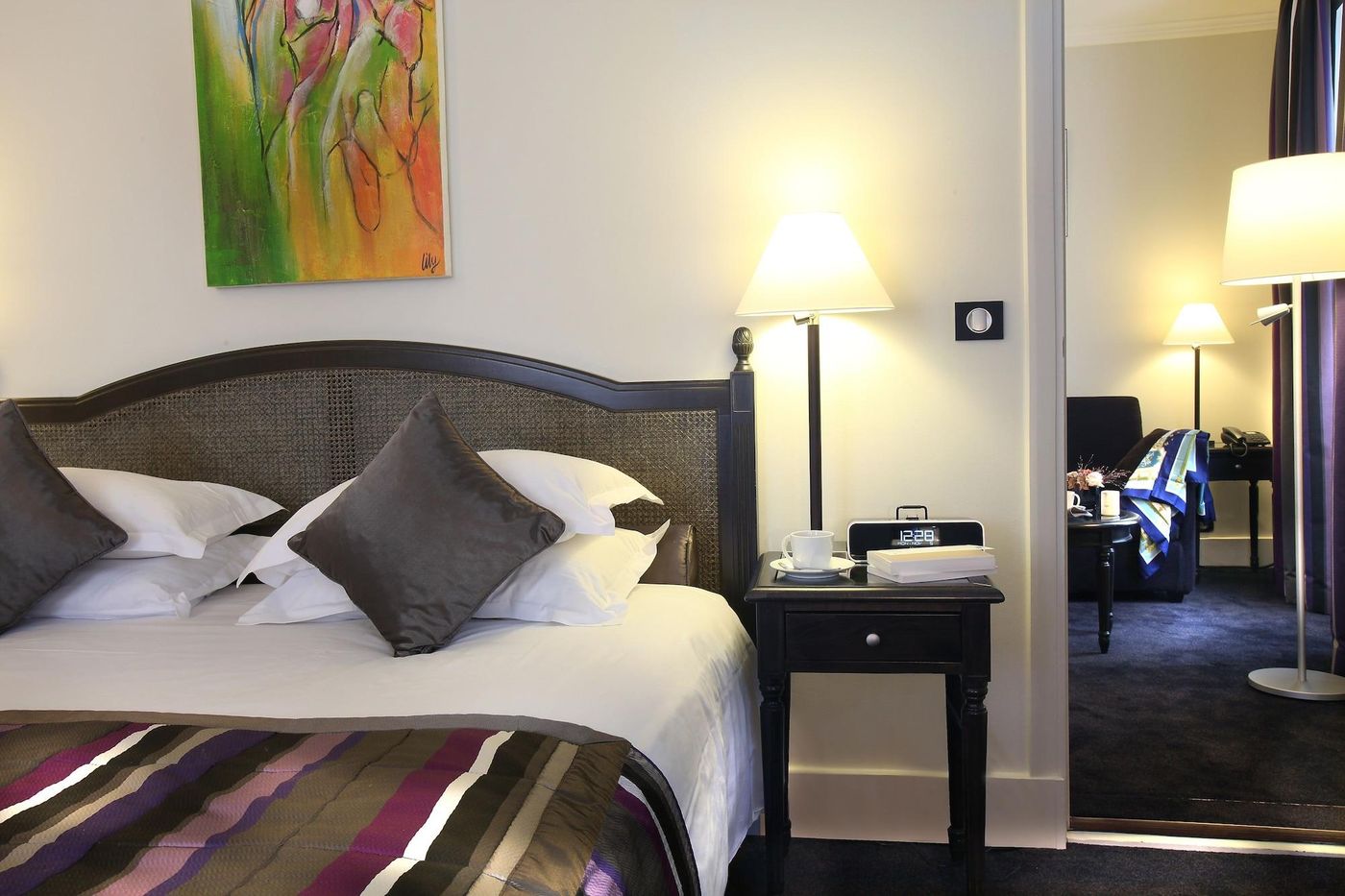 Royal-Saint-Honore-Room-25