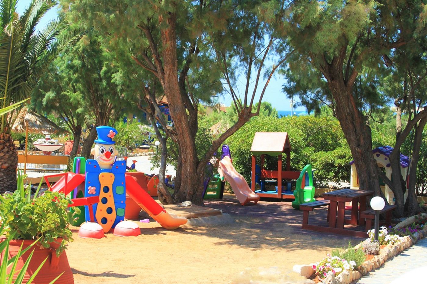 Zorbas-Hotel-Beach-Village-Sports-and-Entertainment-53