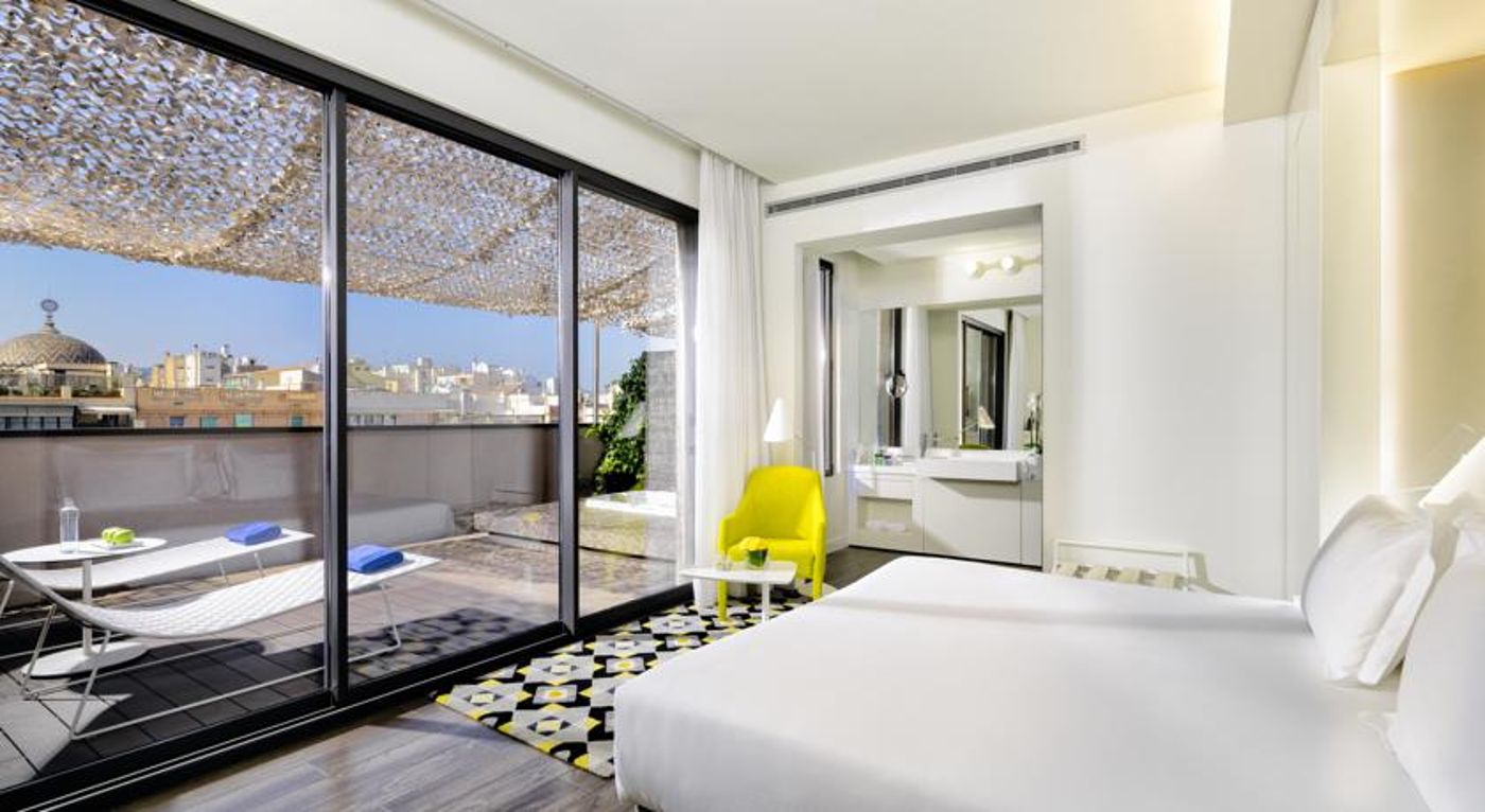 H10 Urquinaona Plaza