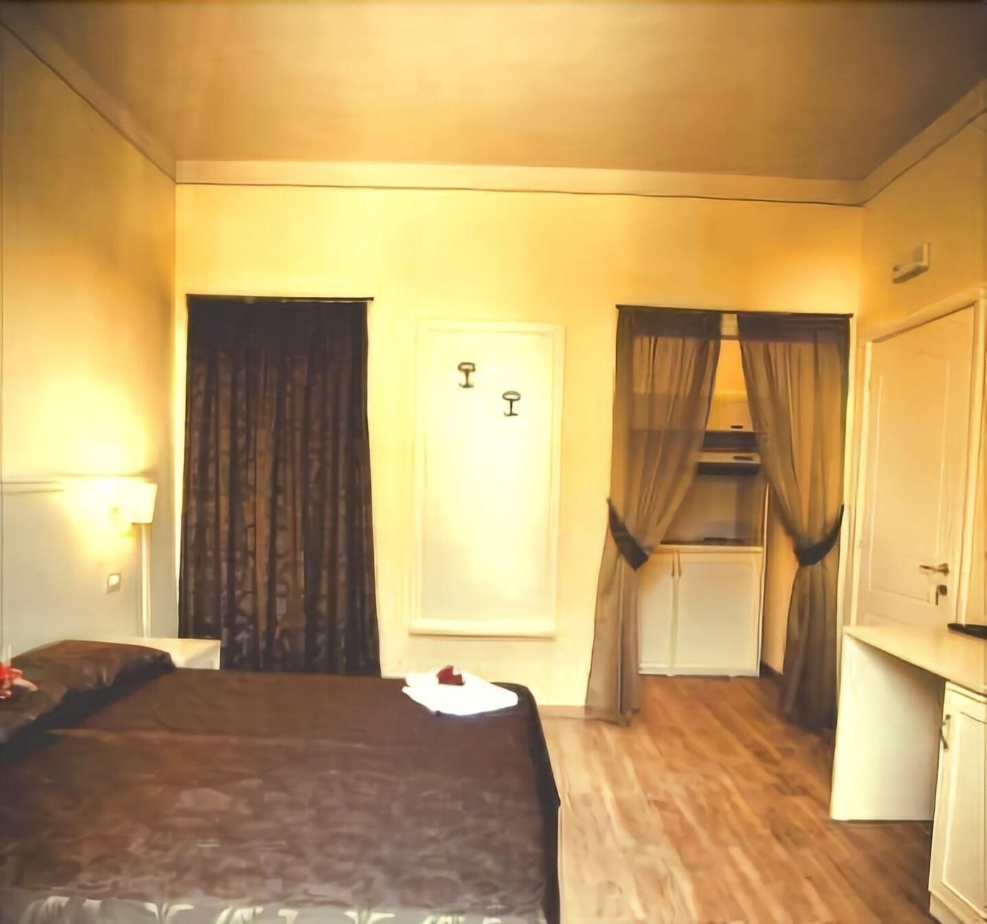 Il Monte-Italy-MONTE SAN SAVINO-Room-7