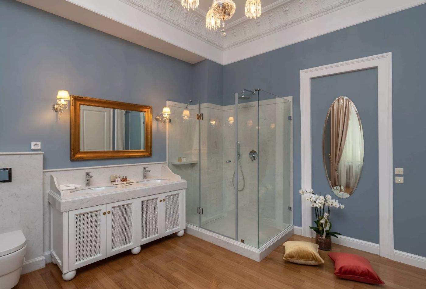 Noble-Suites-Room-32