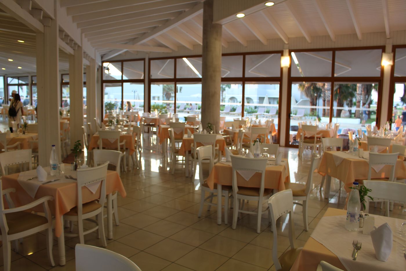 Delfina Beach Hotel
