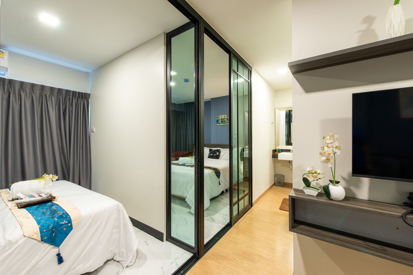 Metro-Hotel-Ratchada-36-by-ZUZU-Room-11