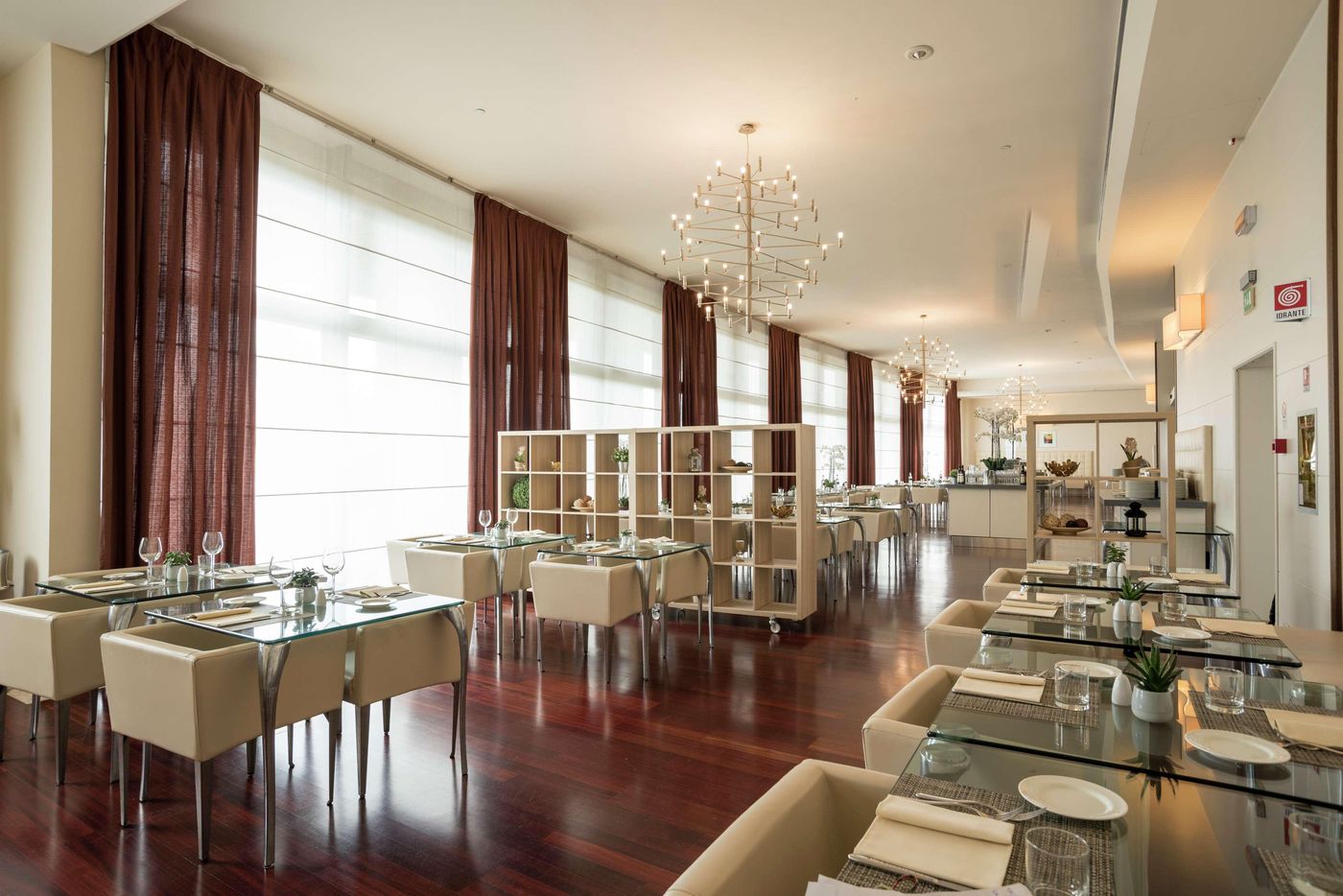 DoubleTree-by-Hilton-Florence-Metropole-Restaurant-44