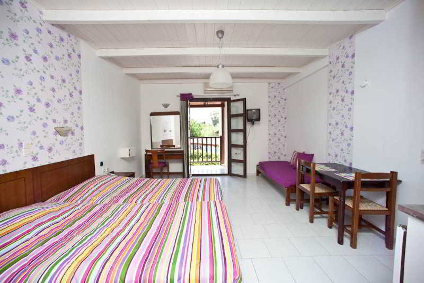 Ledra-Maleme-Room-33