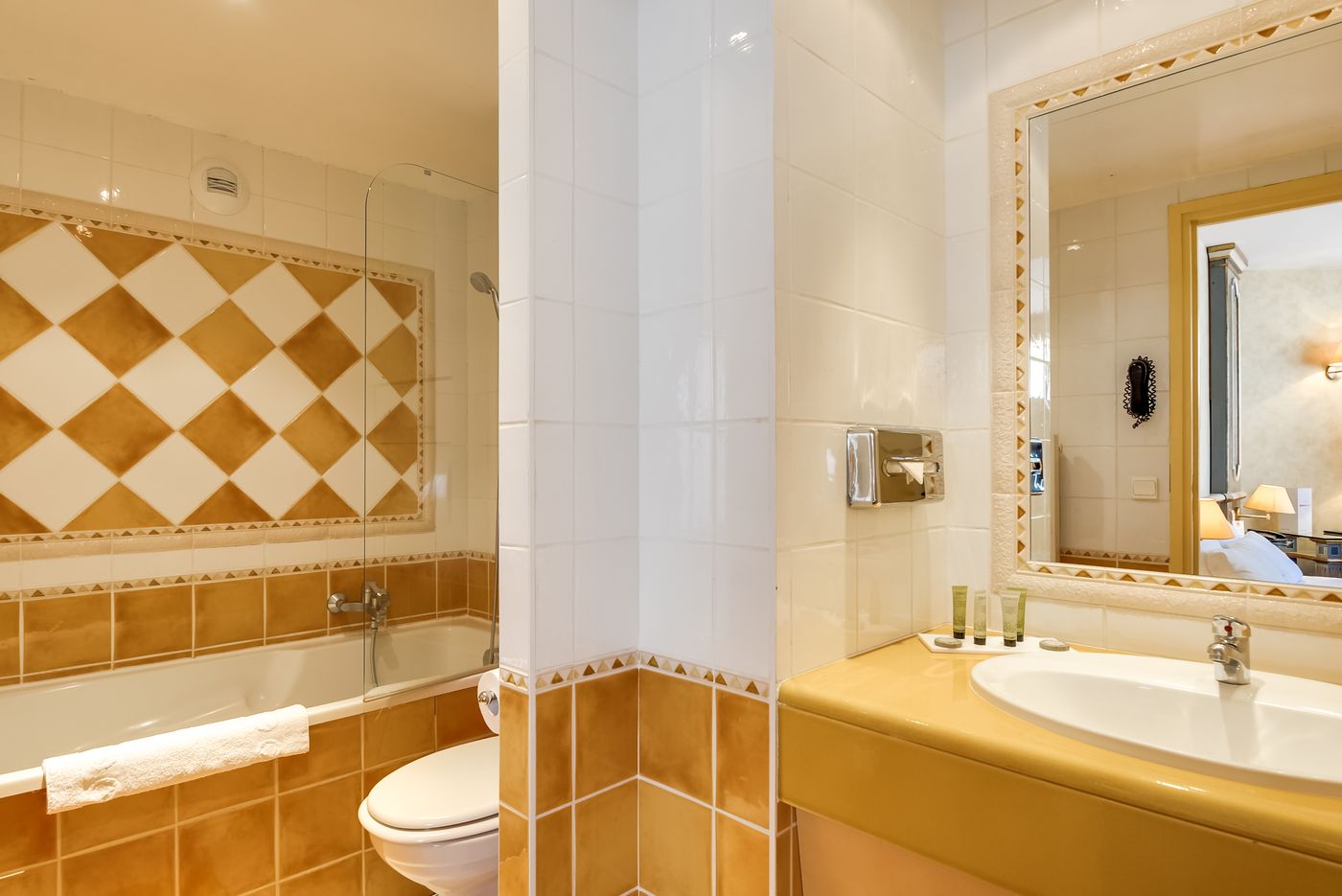 Villa-Beaumarchais-Room-16