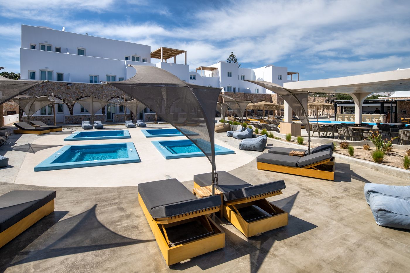 Aelia-Luxury-Suites-Pool-5