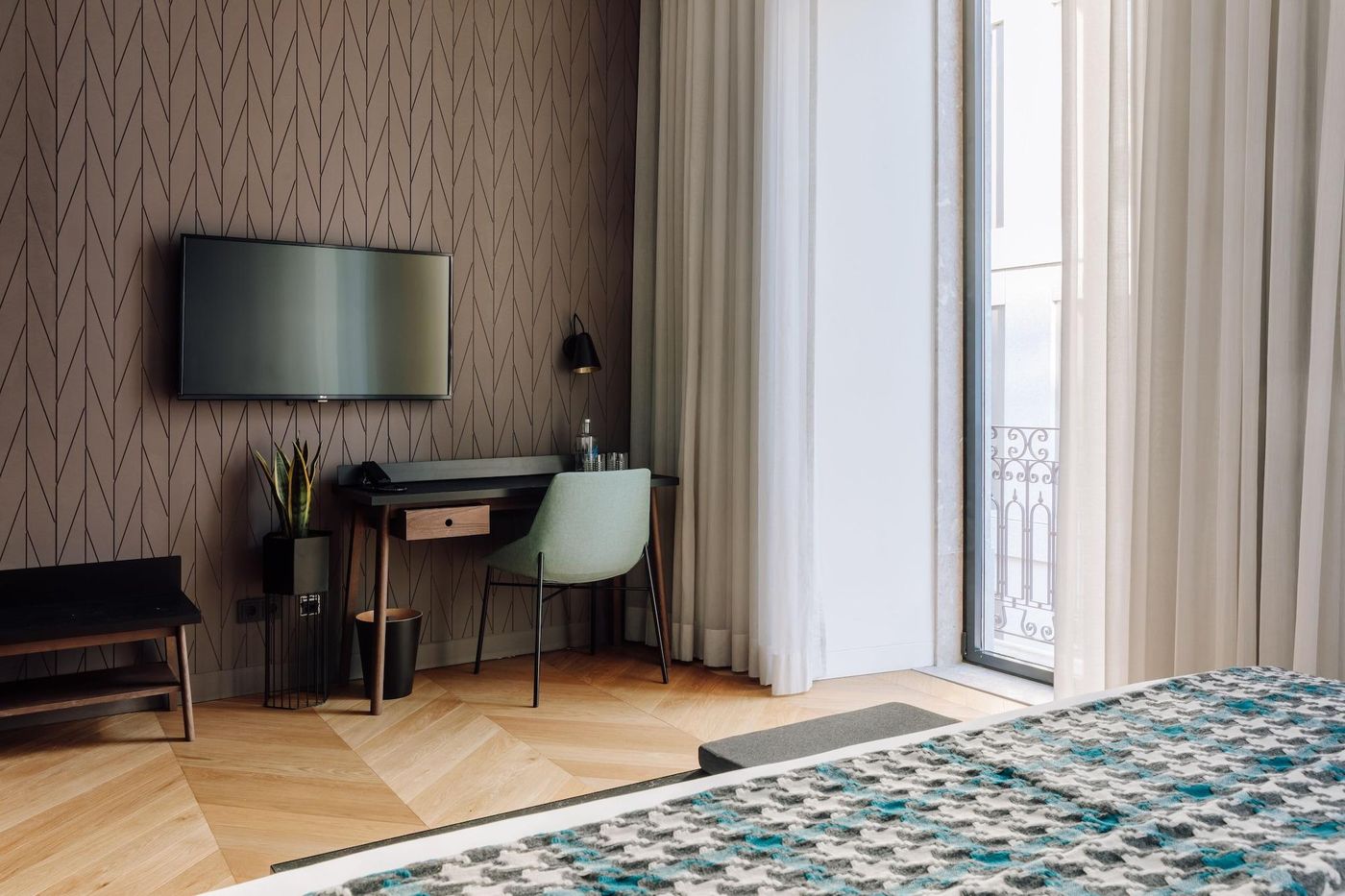 Hotel-Hotel---Member-Of-Design-Hotels-Room-18