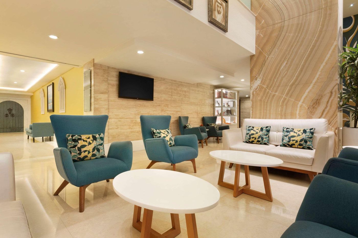 Ramada-by-Wyndham-Downtown-Dubai-Lobby-57