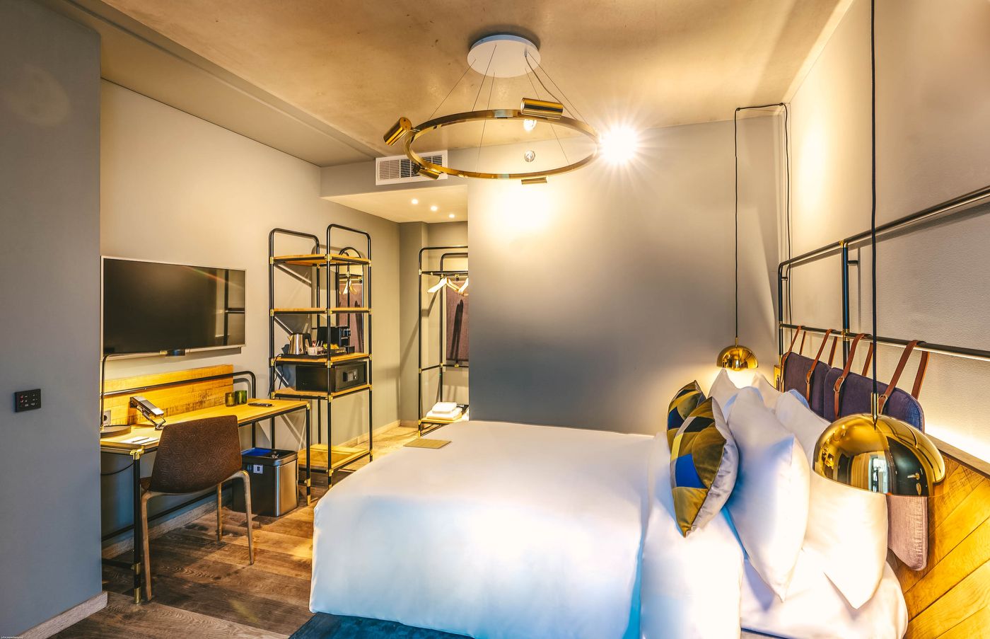 Four-Elements-Hotel-Amsterdam-Room-10