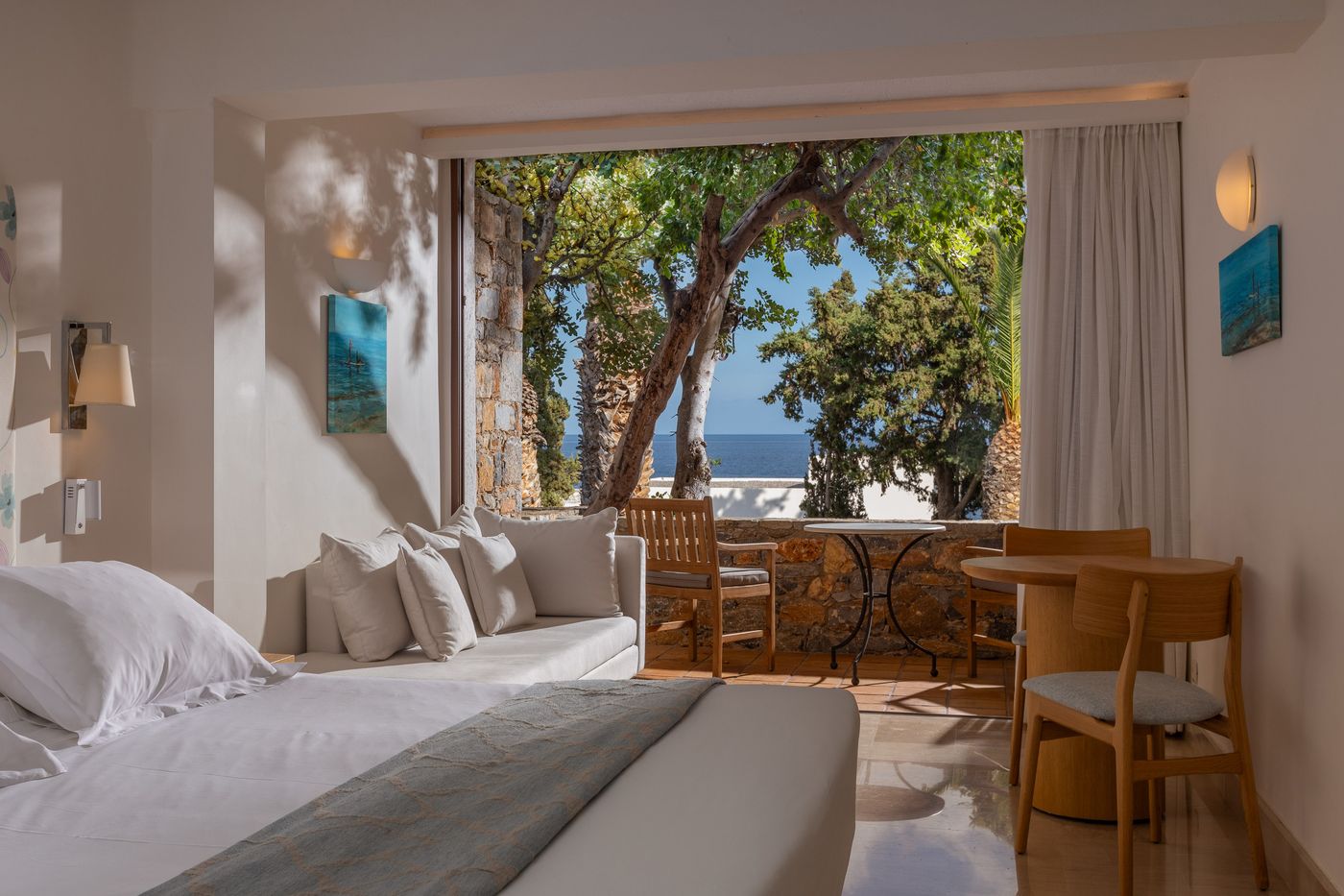 1. Classic Double Room Lmtd Sea View.jpg