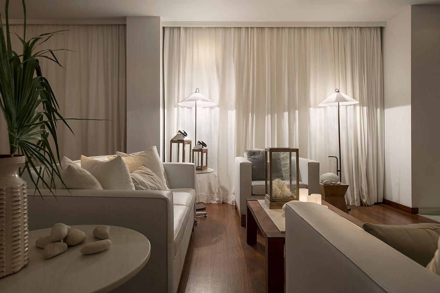 Grecian-Sands-Hotel-Bar-29