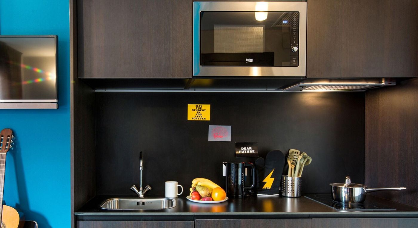 The-Social-Hub-Berlin-Room-6