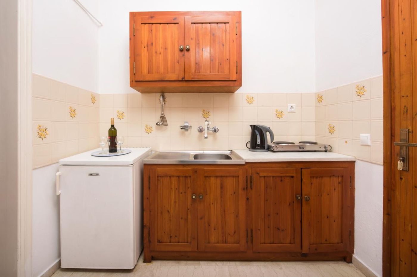 9 Muses Sea View Studios