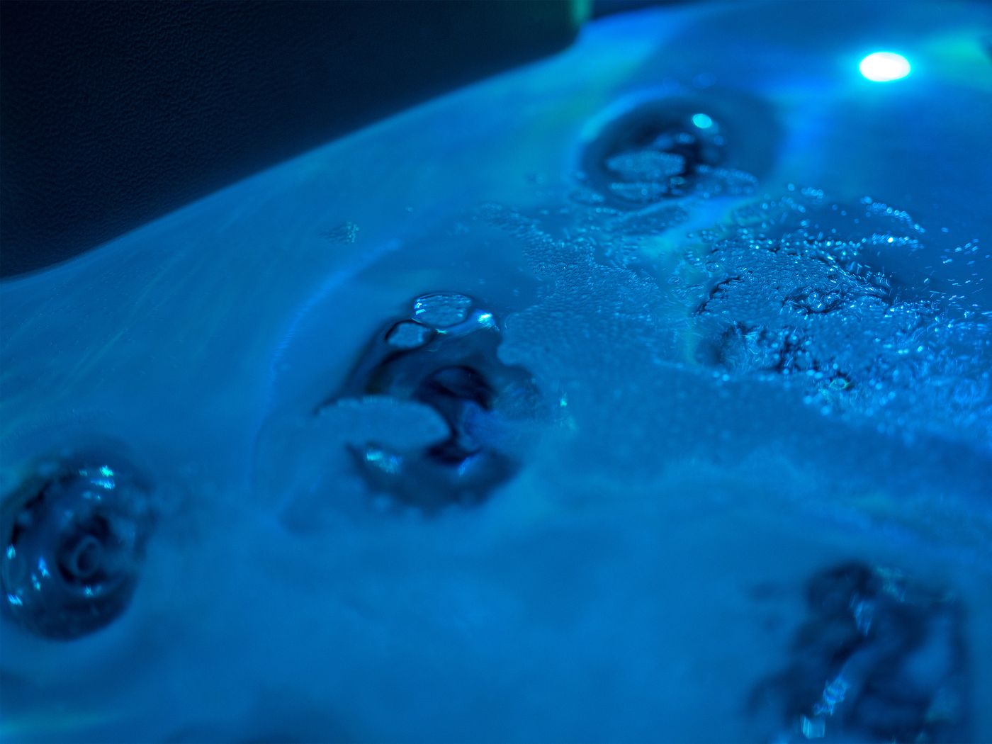 Ikones-Seafront-Luxury-Suites---Adults-Only-Sports-and-Entertainment-50