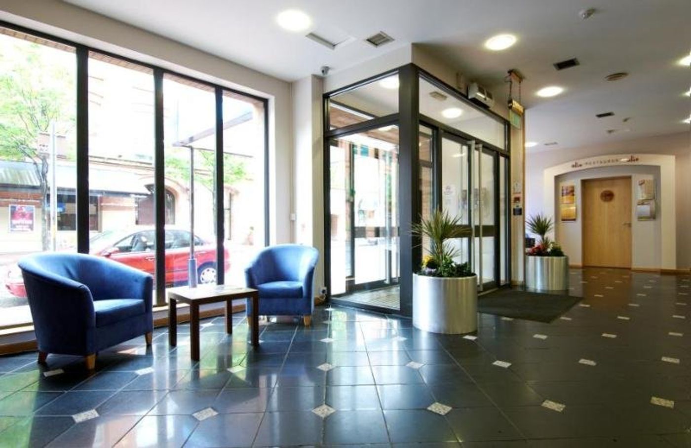 Belfast Central Travelodge - United Kingdom - BELFAST - Lobby - 3