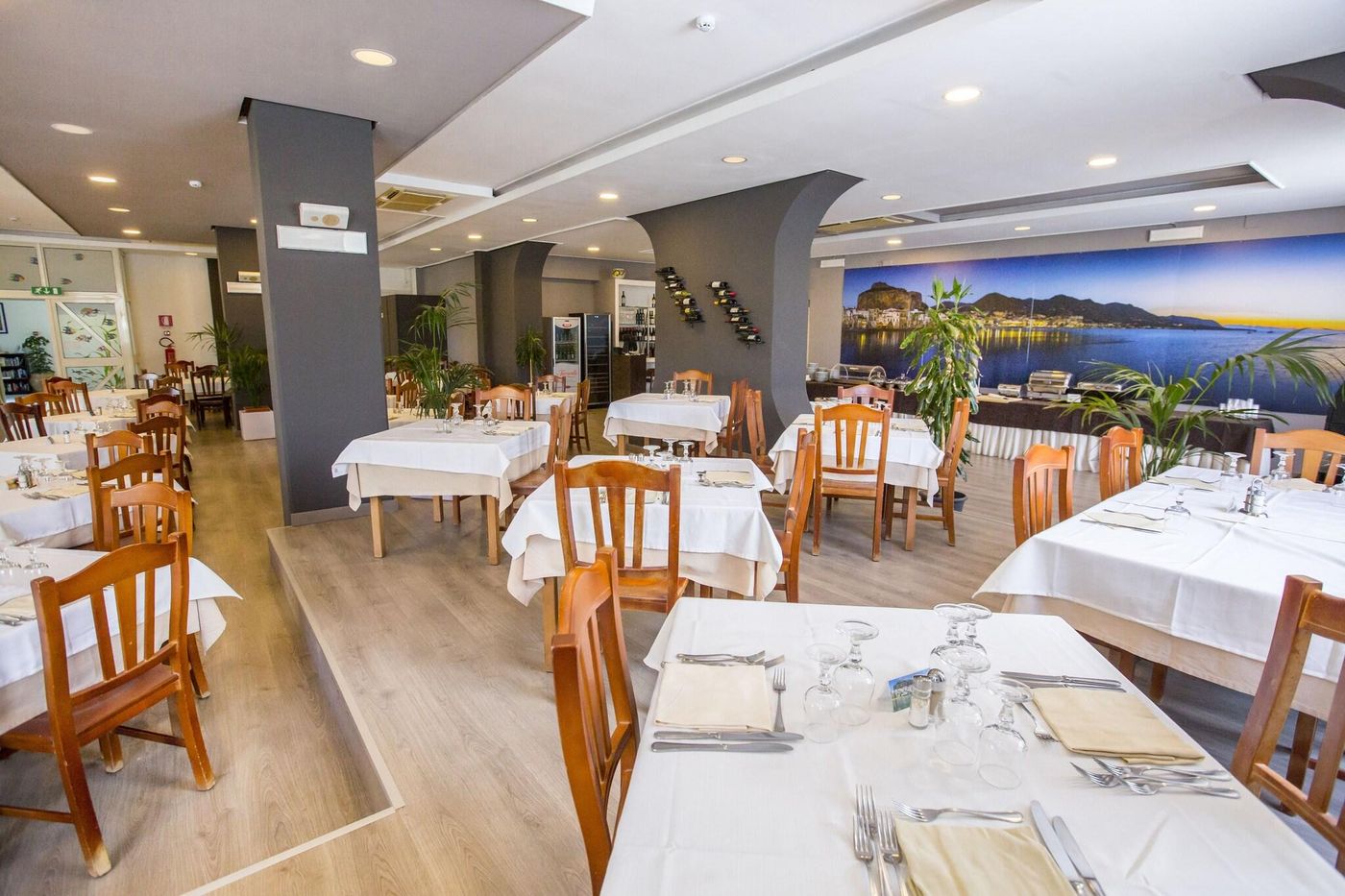 Hotel-Tourist-Restaurant-46