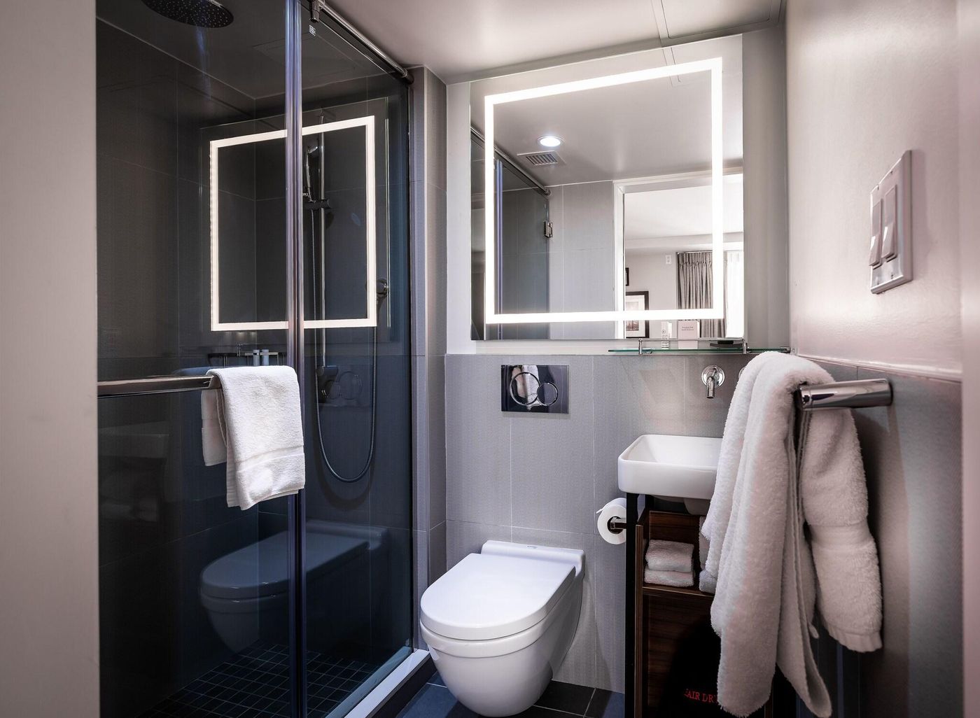 La-Quinta-Inn-and-Suites-Times-Square-South-Room-41