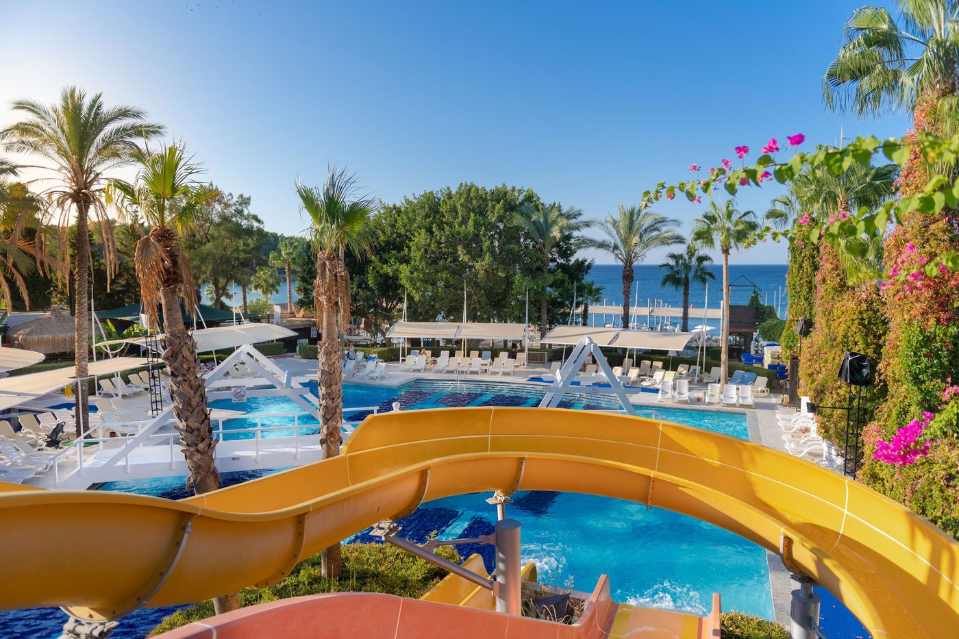 Sealife-Buket-Beach-Hotel-Pool-7