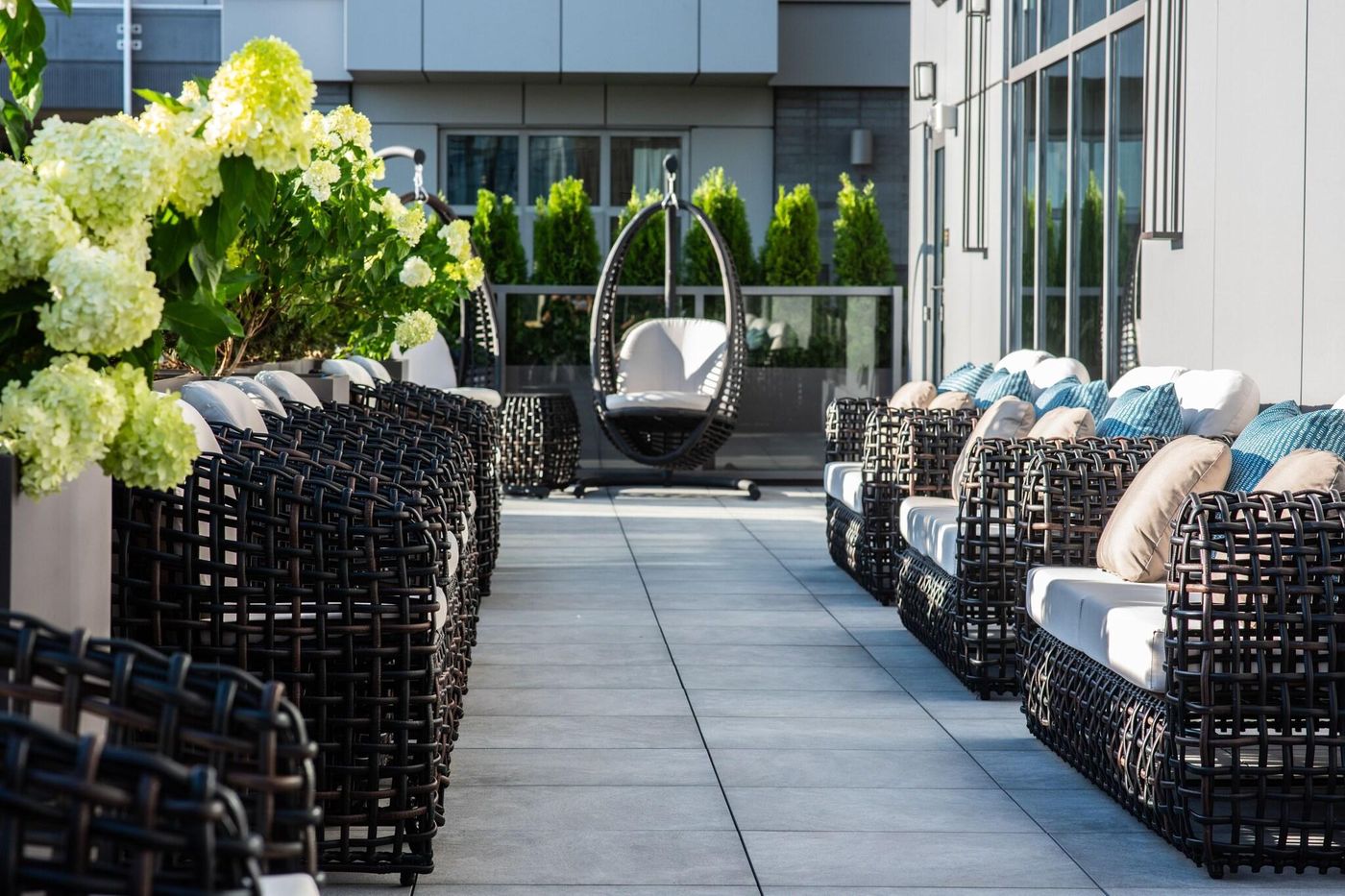 The-Row-Hotel-At-Assembly-Row--Autograph-Collectio-Terrace-74