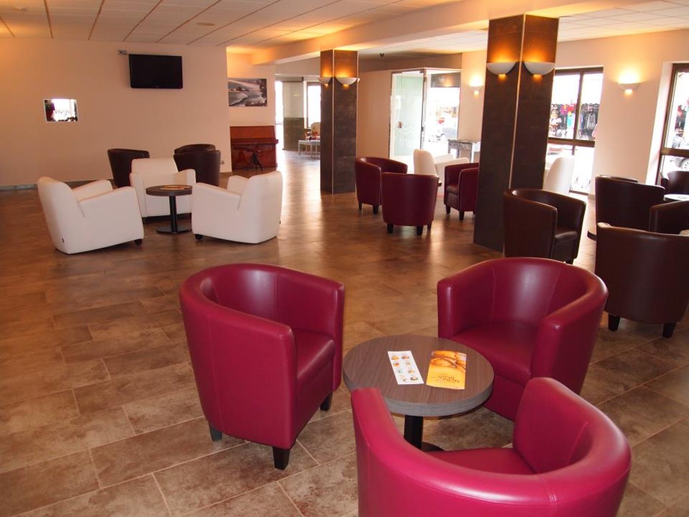 Stella-Maris-Lobby-22