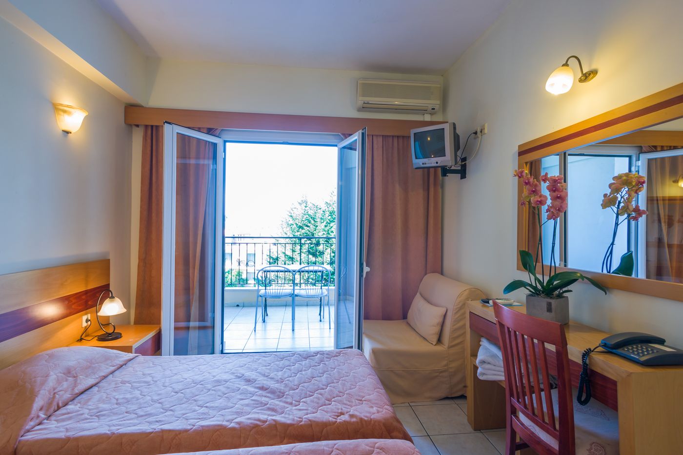 CNIC-Hellinis-Room-10