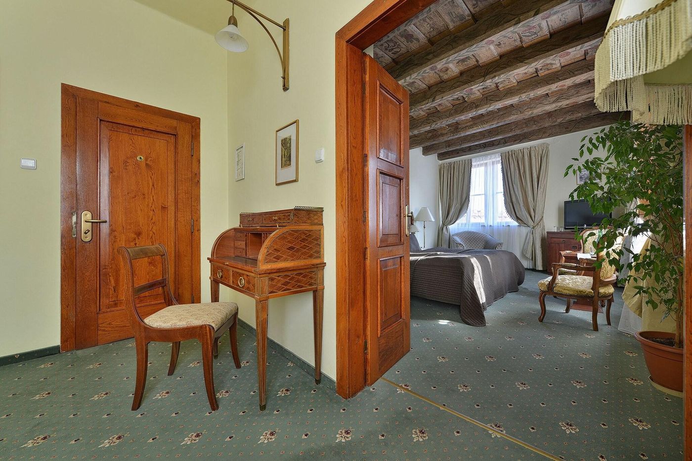 U-Tri-Pstrosu-Room-20