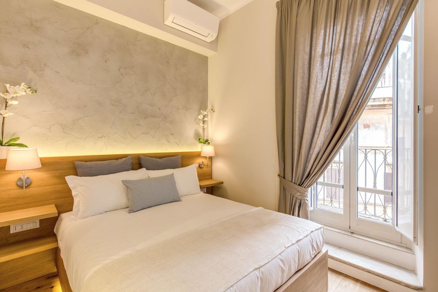 The-Spanish-Suite-Campo-De--Fiori-Room-8