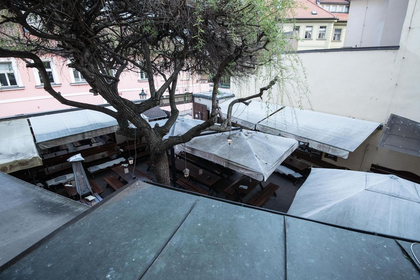 Boutique-Apartments-White-Swan-Room-78