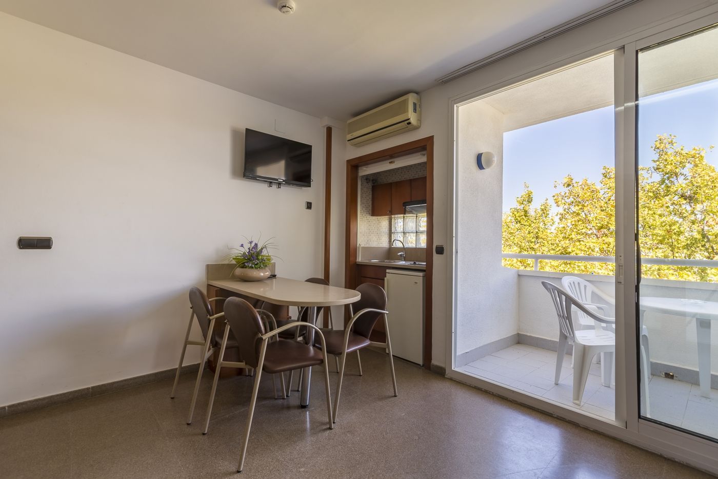 Hotel-Apartamentos-Solimar-Room-34
