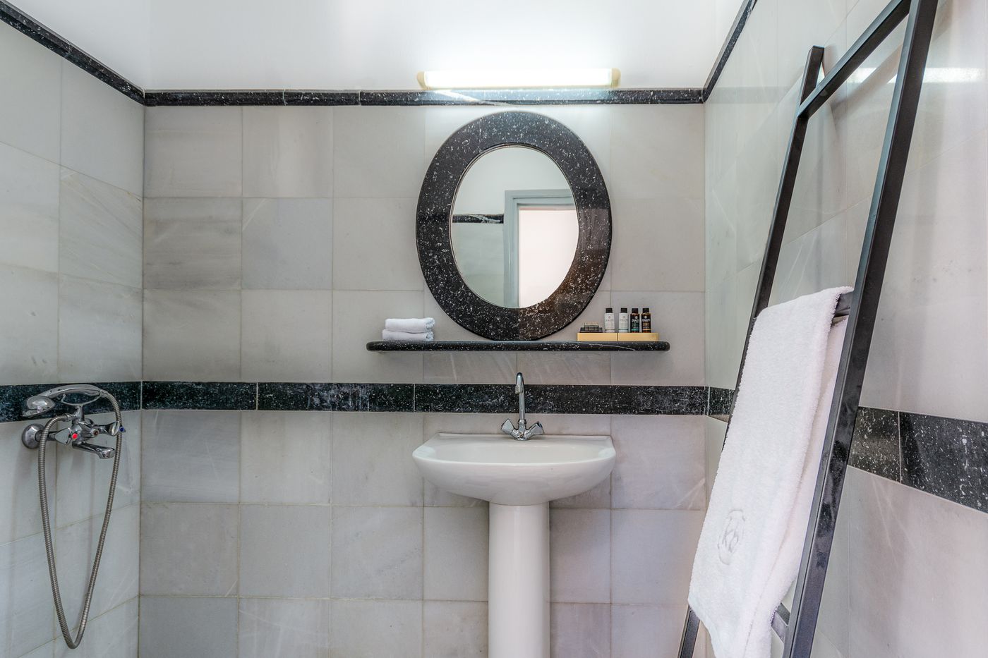 Knossos-Beach-Bungalows-Suites-Resort---Spa-Room-47