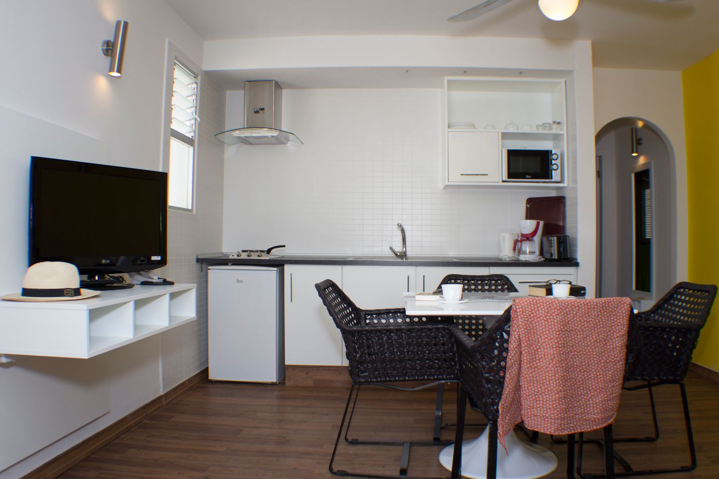 Coral California - Adults Only