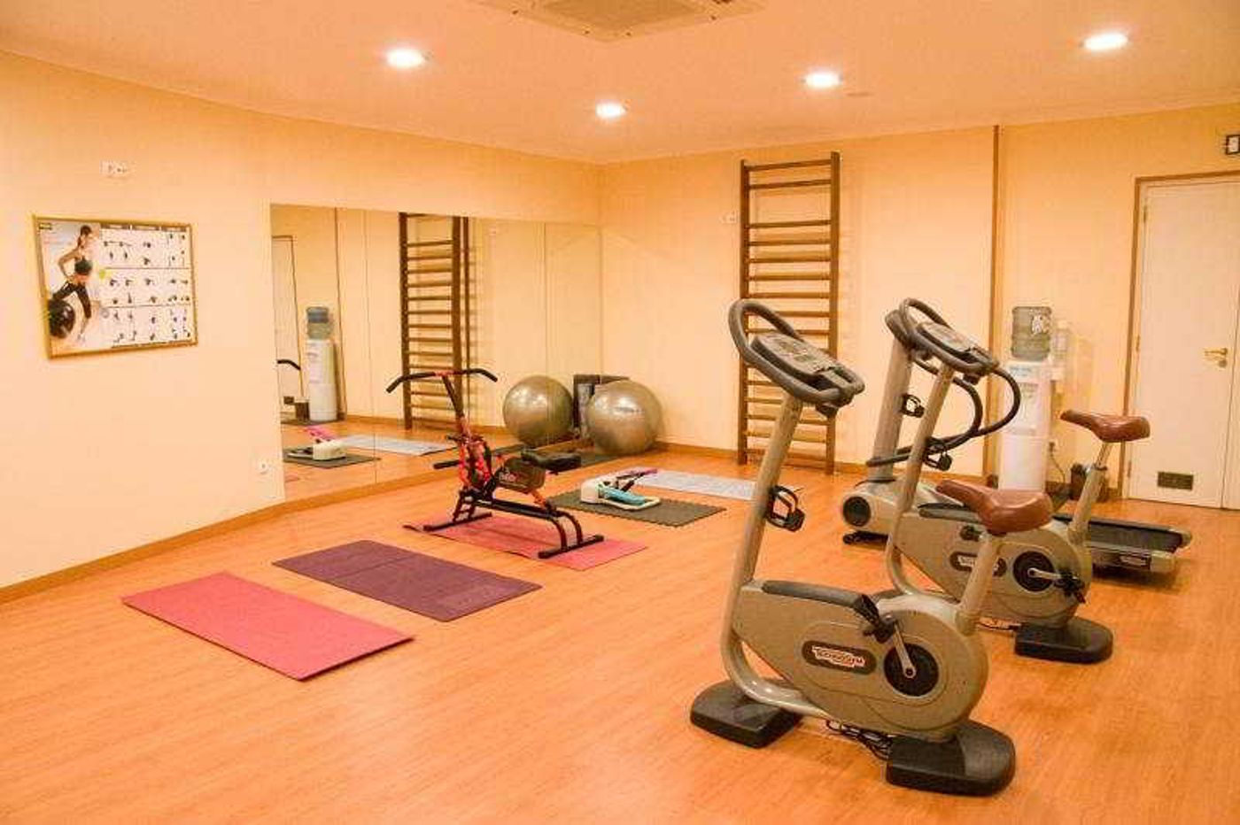 Avenida-Palace-Sports-and-Entertainment-26