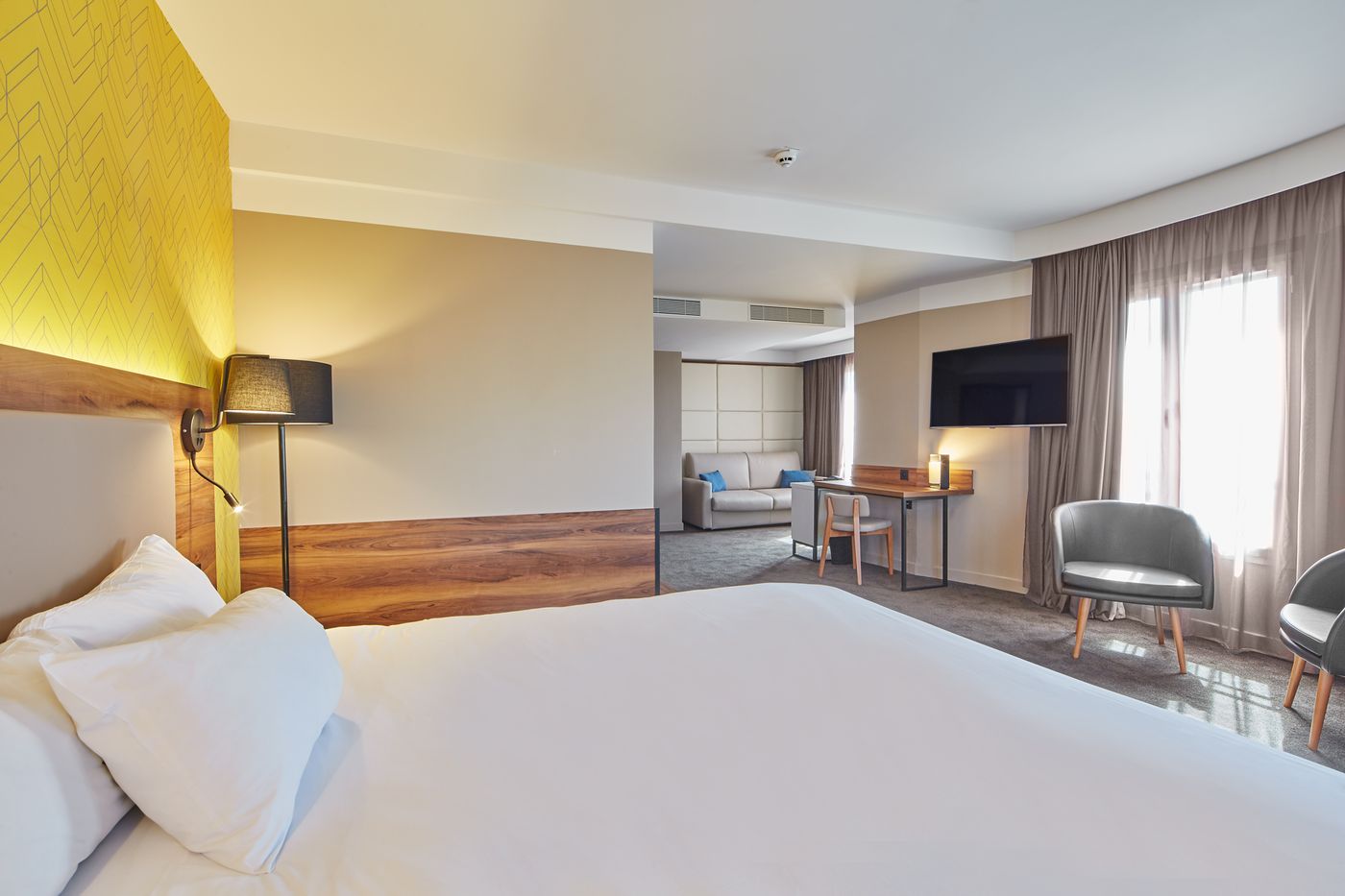 L-elysee-Val-D-europe-Room-30