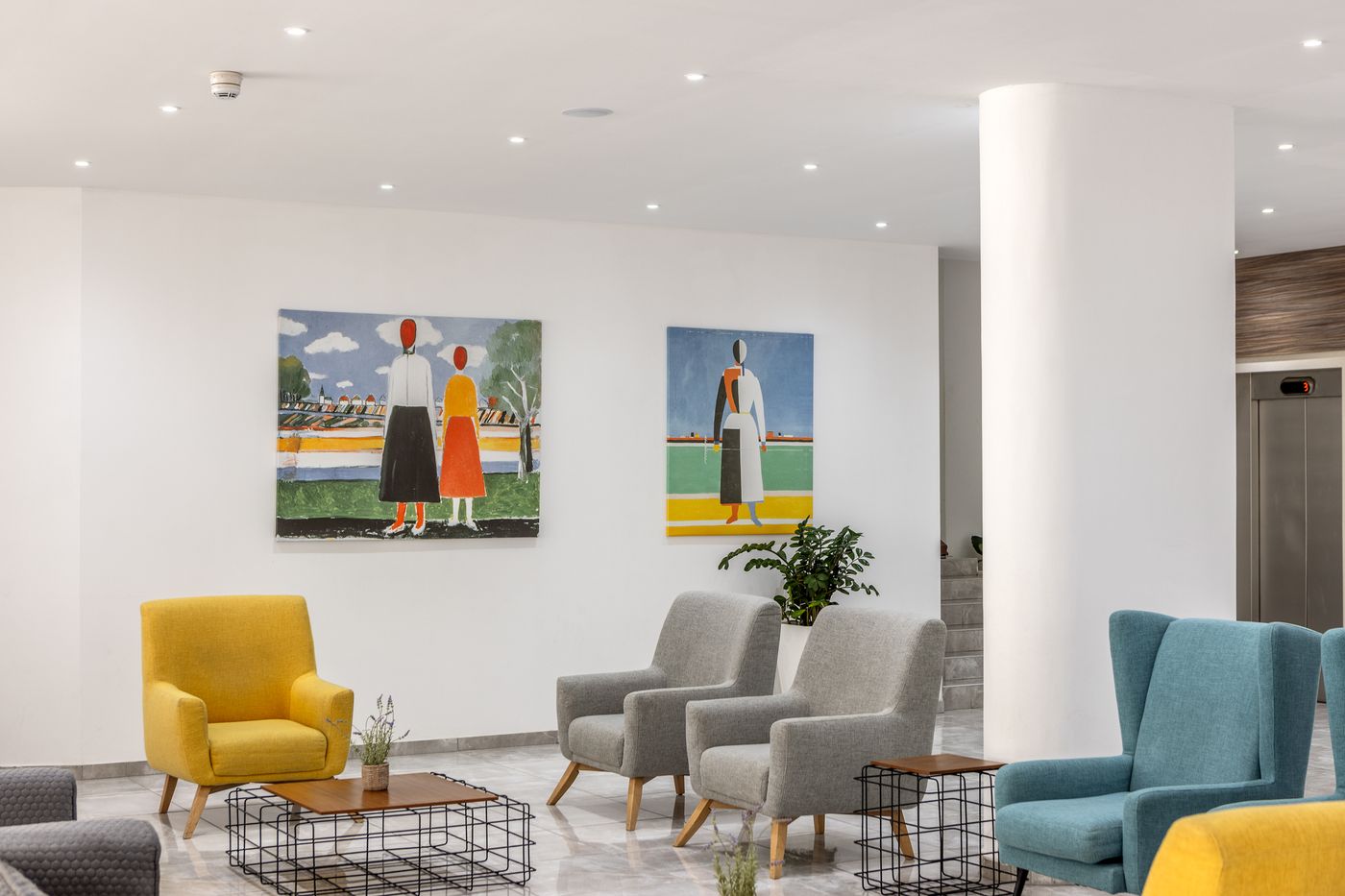 Papantonia-Apts-Lobby-53