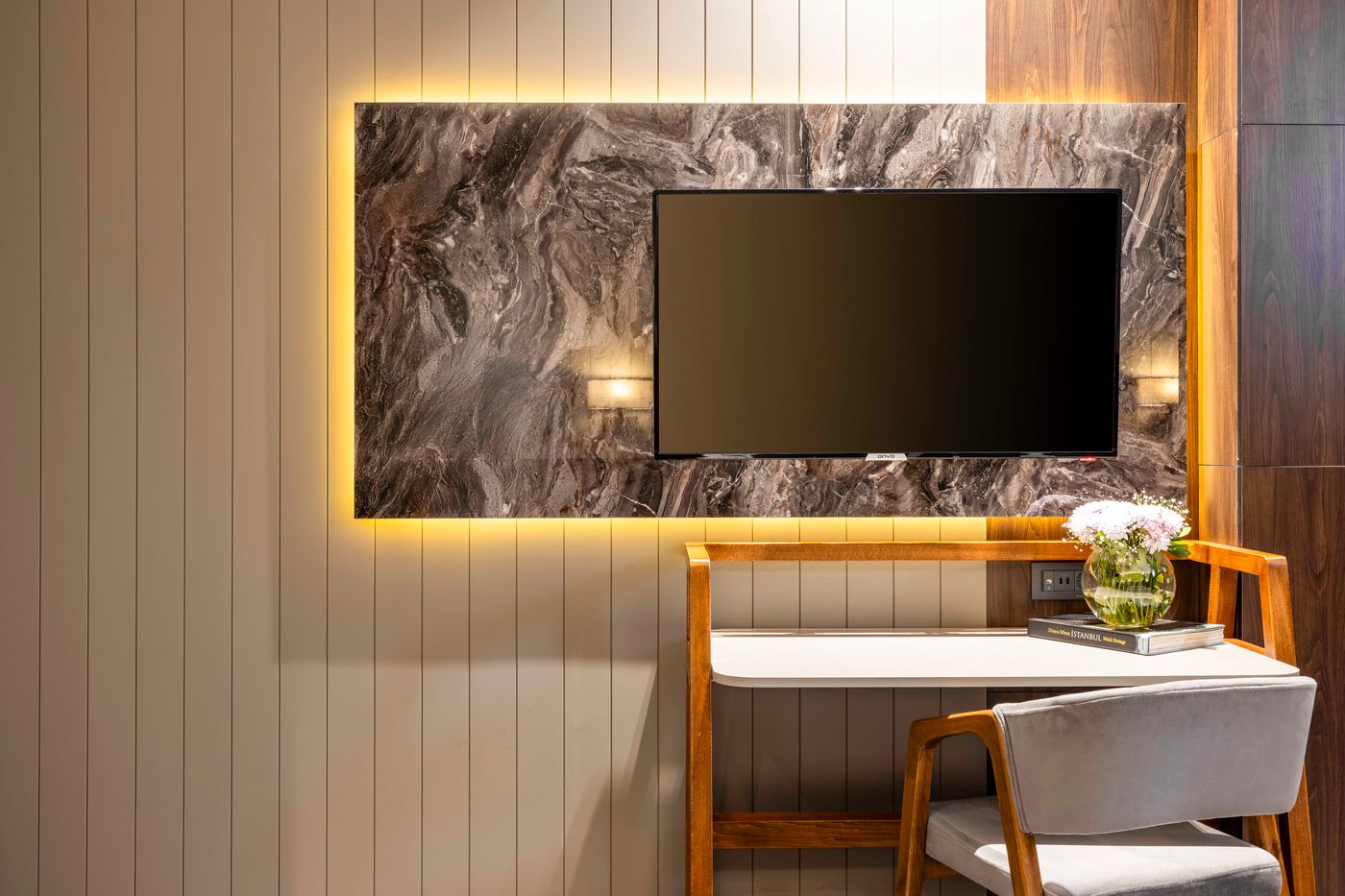 Ezkar-Bathonea-Art-istanbul-Room-18