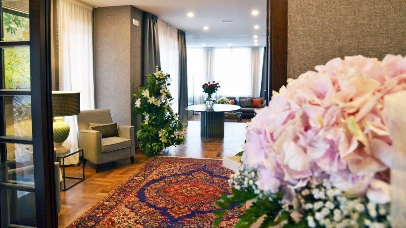 Borea-Luxury-B-B-Lobby-21