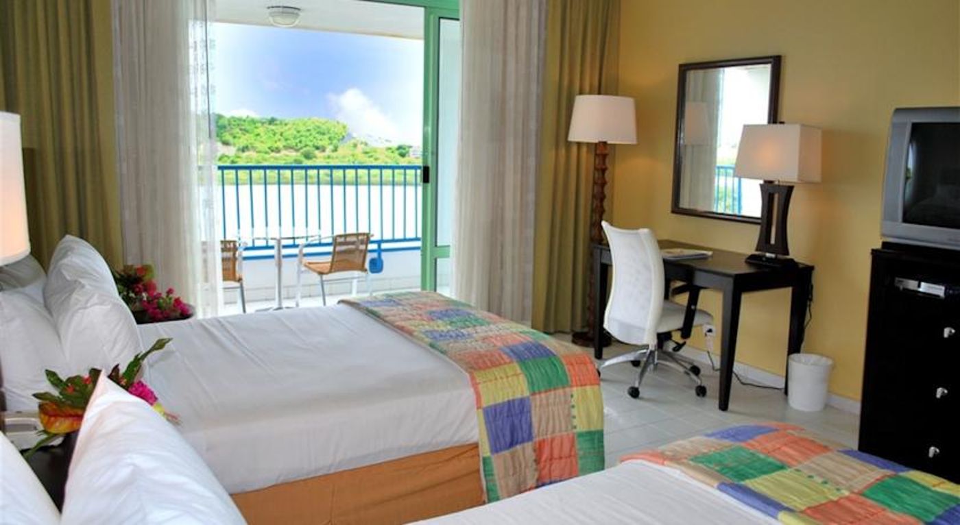 Grand Royal Antiguan
