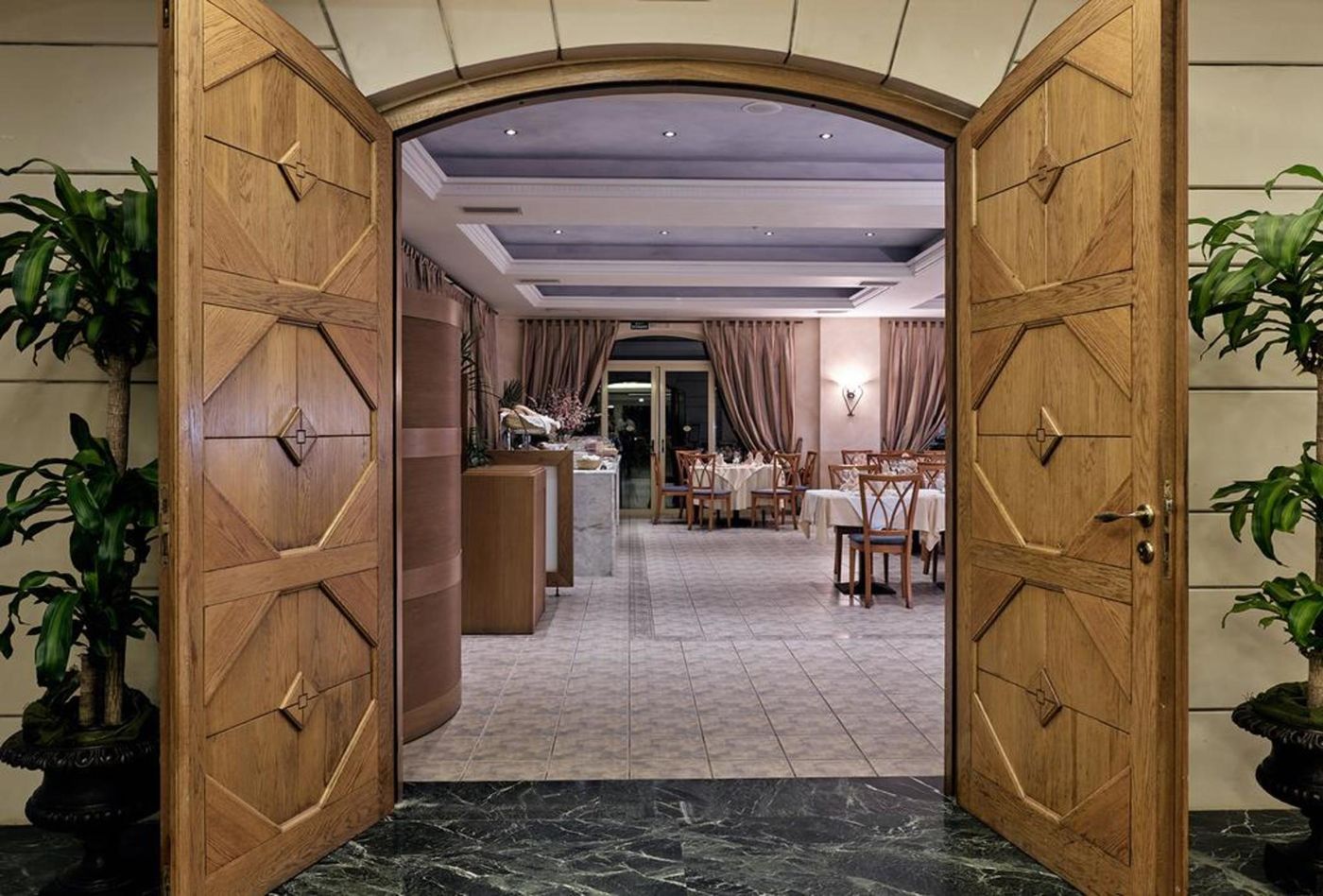 Pilot-Beach-Resort-Restaurant-54