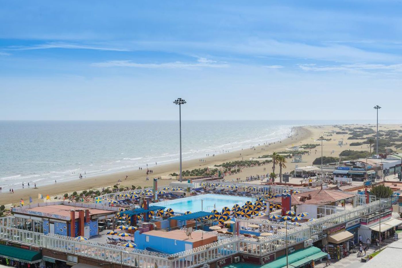 Las Arenas Apartments