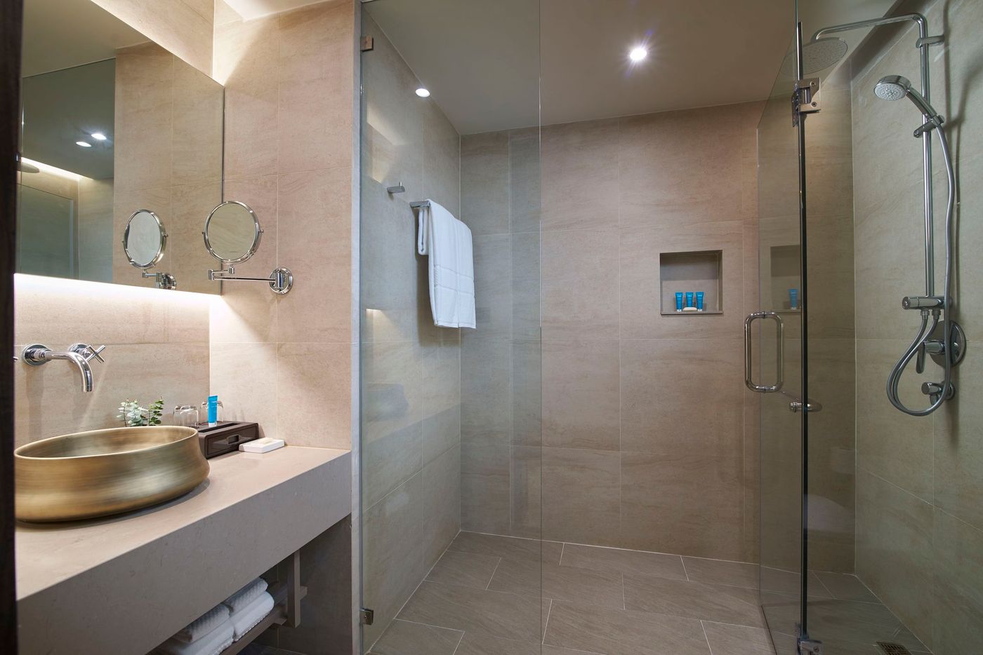 Amari-Vogue-Krabi-Room-33